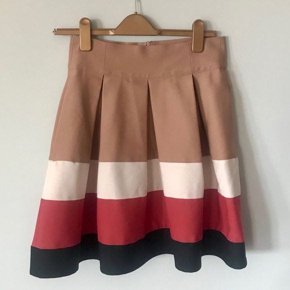 Zara a-line skirt with pockets - Picture 2 of 5